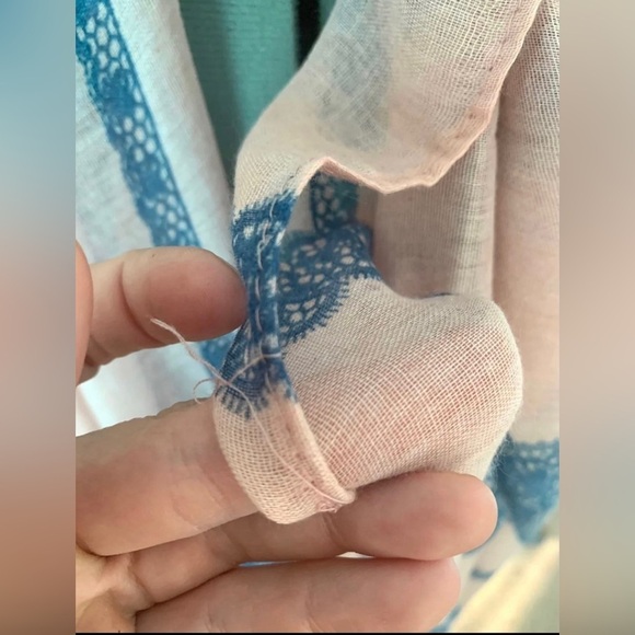 Darice Brand/Pink & Blue Scarf - Picture 5 of 8